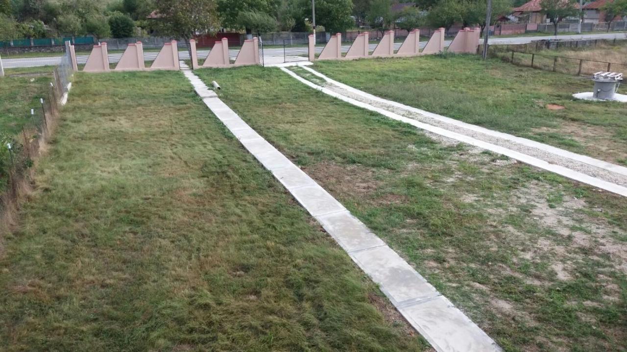 Pensiunea Aly Bumbesti Pitic Εξωτερικό φωτογραφία